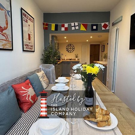 カウズ Driftwood House - Luxury Dog-Friendly Townhouse In Cowes, Steps From Marinaヴィラ エクステリア 写真