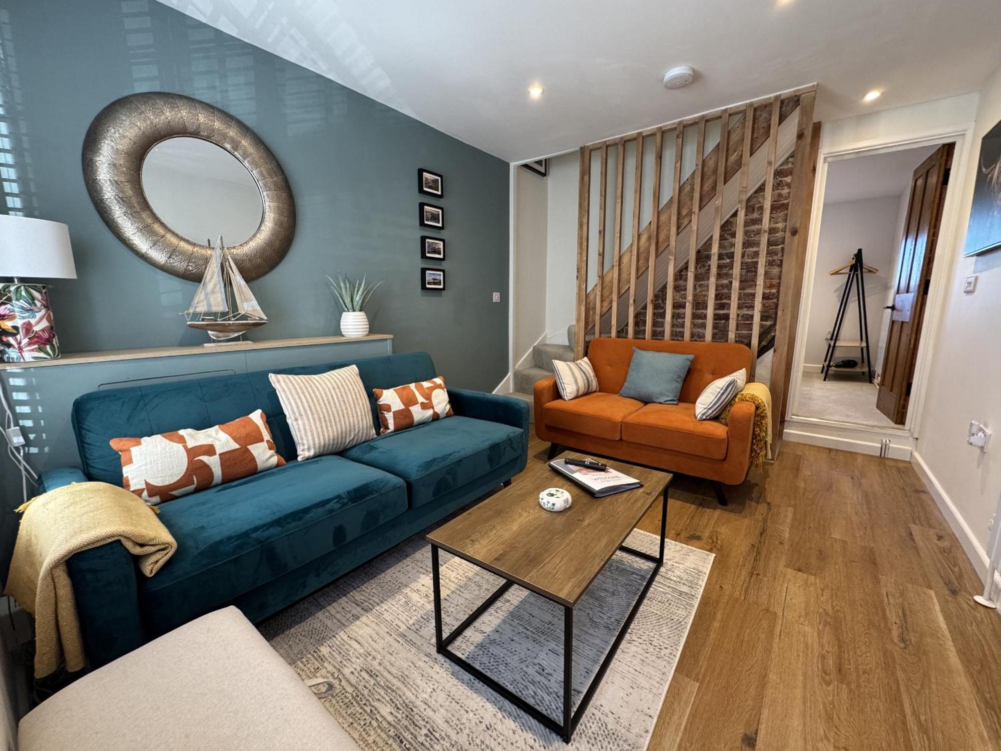 カウズ Driftwood House - Luxury Dog-Friendly Townhouse In Cowes, Steps From Marinaヴィラ エクステリア 写真
