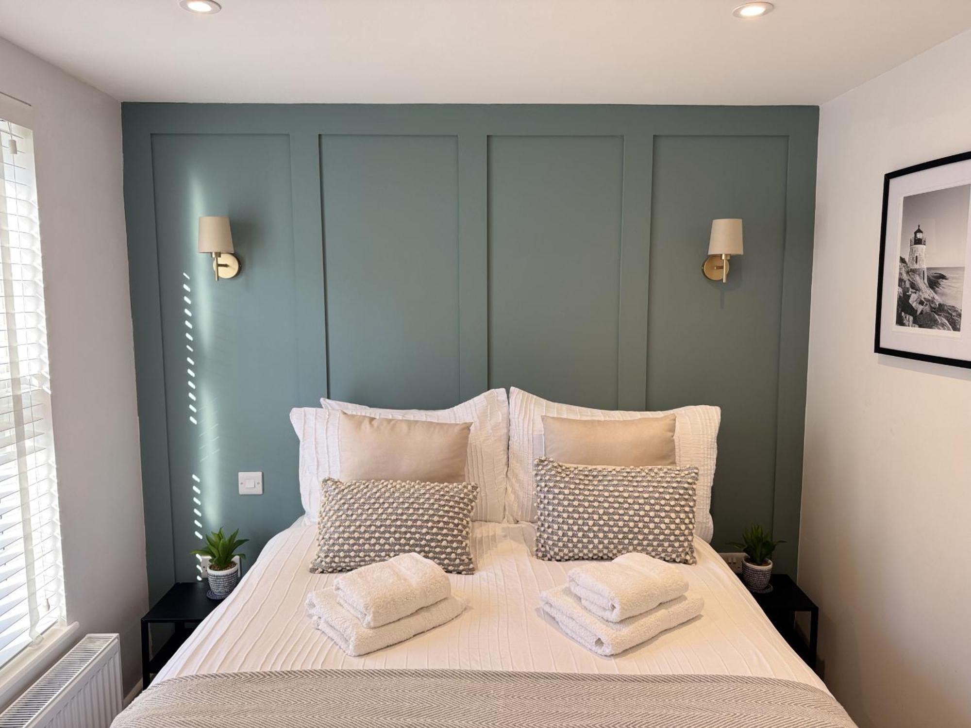 カウズ Driftwood House - Luxury Dog-Friendly Townhouse In Cowes, Steps From Marinaヴィラ エクステリア 写真