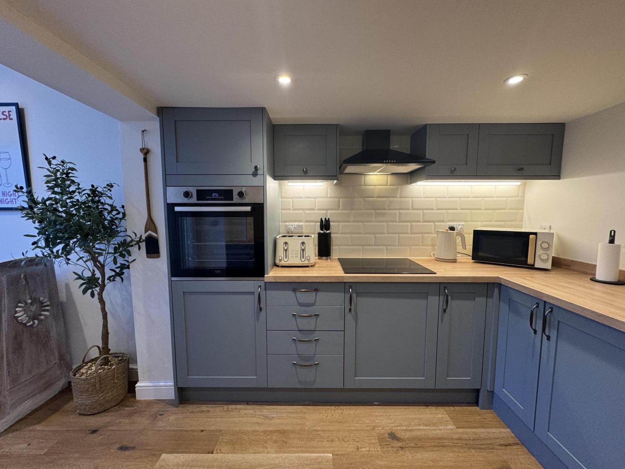 カウズ Driftwood House - Luxury Dog-Friendly Townhouse In Cowes, Steps From Marinaヴィラ エクステリア 写真
