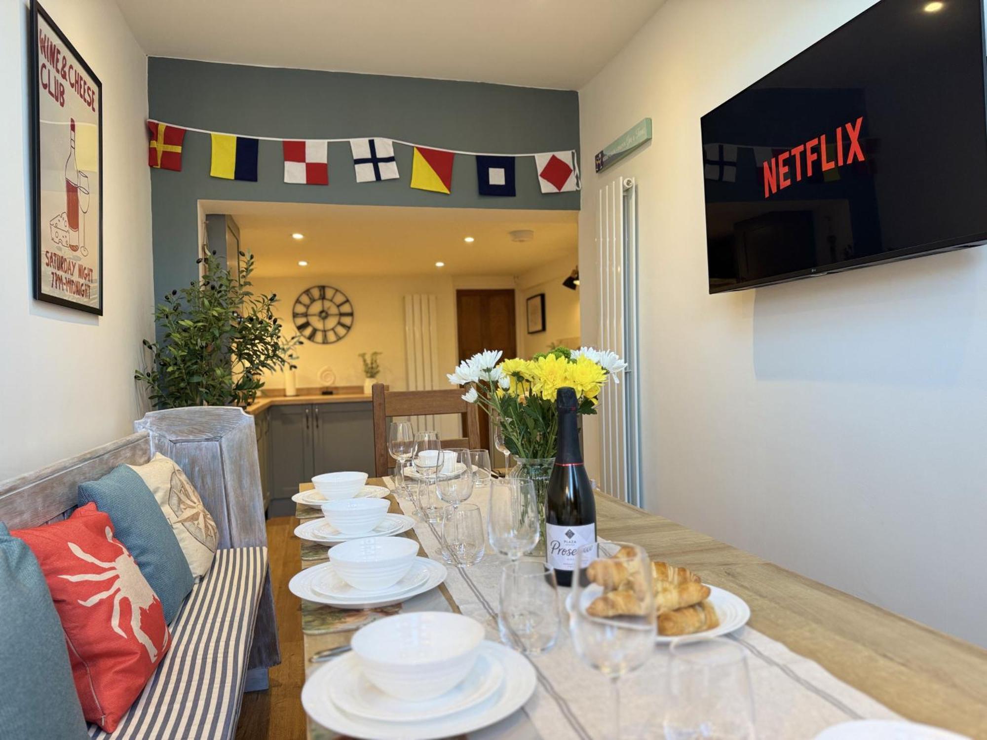 カウズ Driftwood House - Luxury Dog-Friendly Townhouse In Cowes, Steps From Marinaヴィラ エクステリア 写真