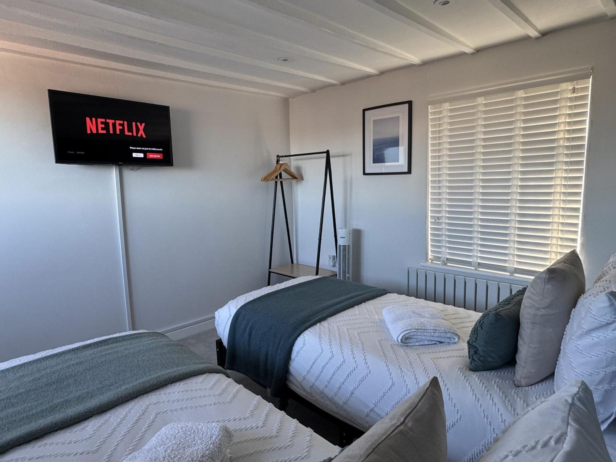 カウズ Driftwood House - Luxury Dog-Friendly Townhouse In Cowes, Steps From Marinaヴィラ エクステリア 写真